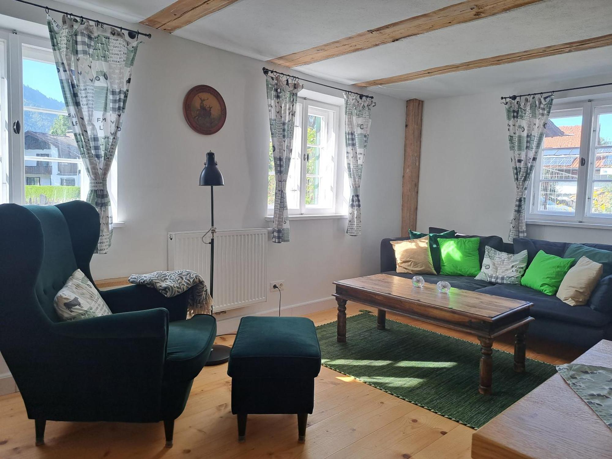 Neu! Ferienwohnungen Im Lueftlmalereck, Hennalahaus Обераммергау Экстерьер фото