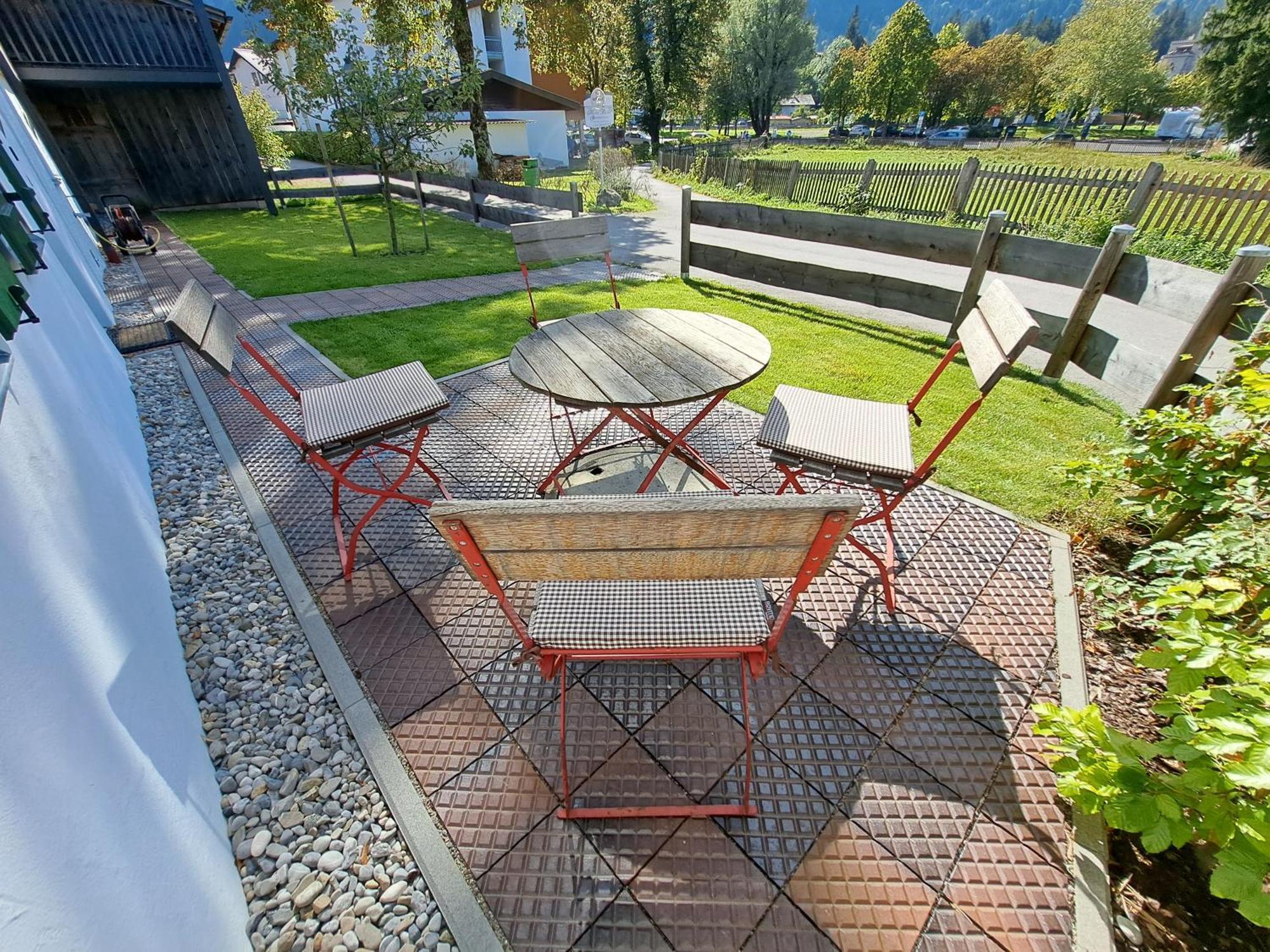 Neu! Ferienwohnungen Im Lueftlmalereck, Hennalahaus Обераммергау Экстерьер фото