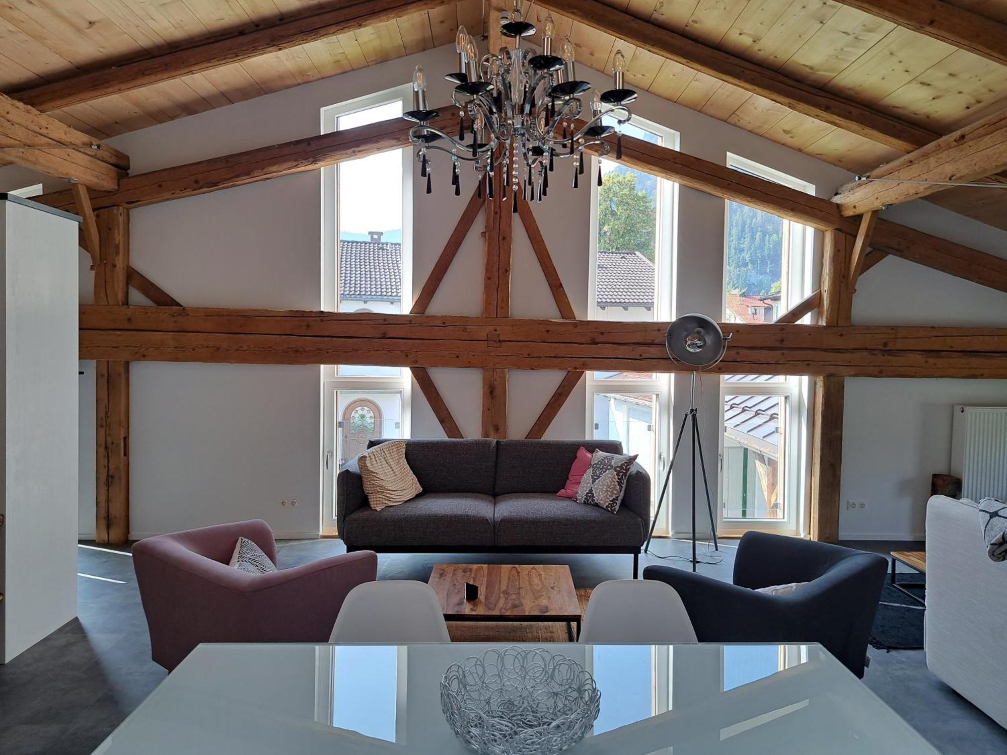 Neu! Ferienwohnungen Im Lueftlmalereck, Hennalahaus Обераммергау Экстерьер фото